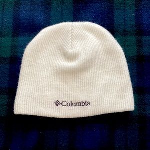 NWOT - WHITE ⭐️ UNISEX - oColumbia Beanie - WHITE - Never Worn⭐️ One SIZE -